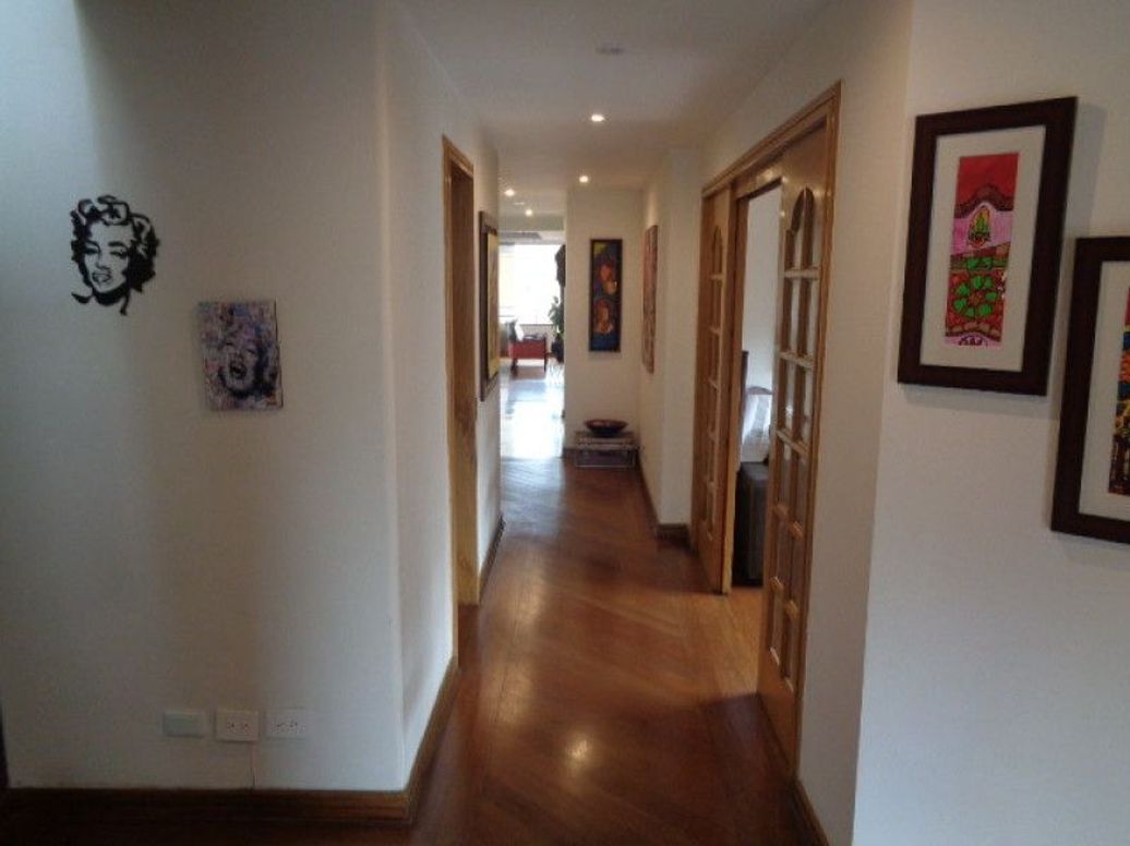 Apartamento de 3 alcobas en venta en Chico Norte Et. Iii, Bogotá, 202 m² · foto 12 de 19