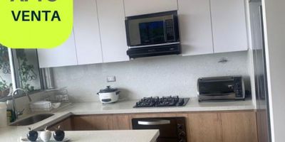 Te presentamos este increíble apartamento para venta en la hermosa ciudad de La Ceja, ubicado en el departamento de Antioquia, con una ubicación privilegiada y una vista panorámica impresionante, cuenta con un área total de 68 M2, tanto de terreno como de construcción, distribuidos de manera eficiente en 3 amplias alcobas con closet, 2 baños completos, un vestier, una cocina integral con gas domiciliario, sala comedor y zona de ropas.

También encontrarás un balcón y una puerta de seguridad, lo que te brinda tranquilidad al llegar a tu hogar cada día.  Además cuenta con cuarto útil, con acceso a ascensor, un garaje privado y la opción de parqueadero para visitantes, tendrás todas las comodidades y facilidades necesarias para una vida en tranquilidad.

¡No pierdas la oportunidad de hacer de este inmueble tu nuevo hogar!

Contáctanos ahora para conocer más detalles y agendar una visita.

¡Te esperamos! 

CONGENIA INMOBILIARIA?
Administradores de sueños?

 
