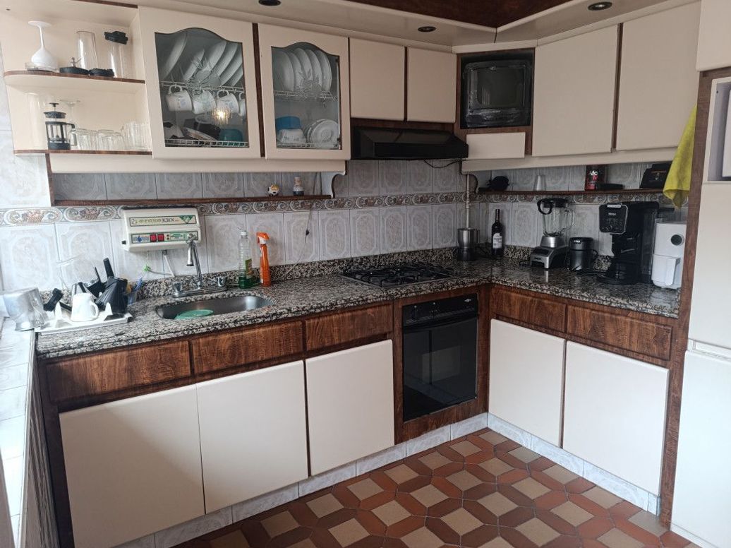 Casa de 4 alcobas en venta en Veraguas, Bogotá, 228 m² · foto 7 de 19