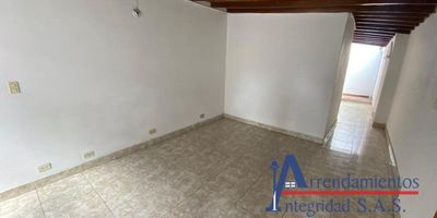 Arrienda Integridad, inmobiliaria experta en administración y arrendamientos de apartamentos, casas, locales, bodegas y oficinas, Medellín y toda el área Metropolitana.
