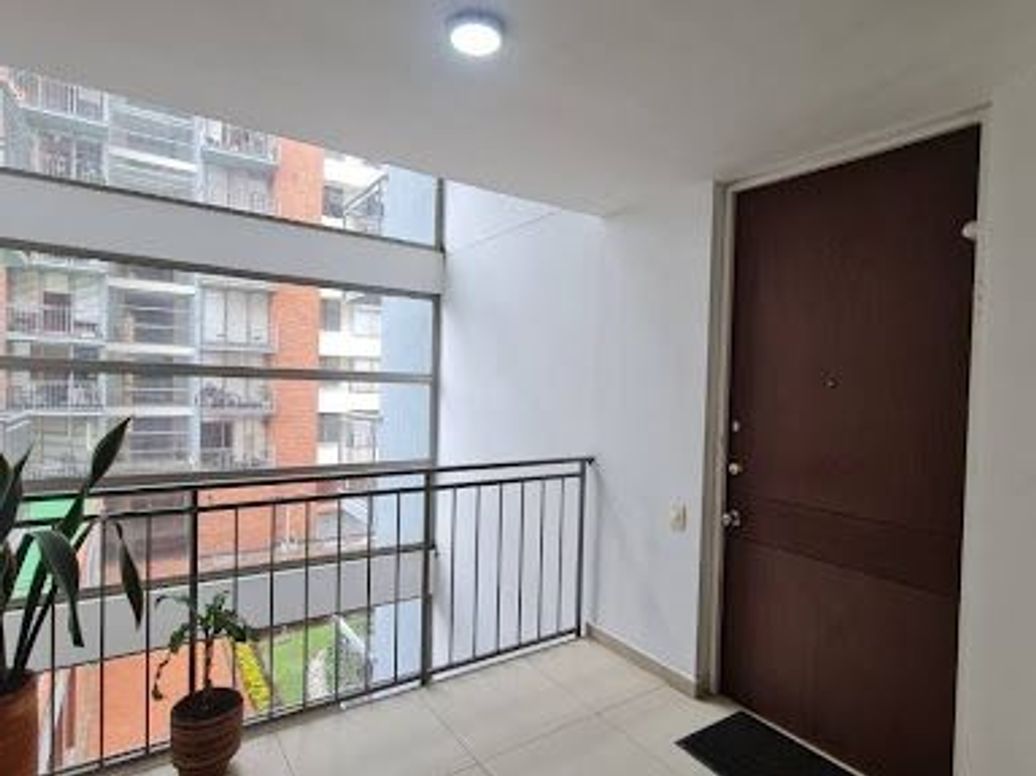 Apartamento de 3 alcobas en venta en Mazurén, Bogotá, 93 m² · foto 2 de 20