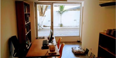 LOCAL EN VENTA, BOCAGRANDE

Local comercial, cuenta con dos salones independientes, que se pueden unir , correspondiente a un area de 80m2.

Codigo Wasi 9222314
