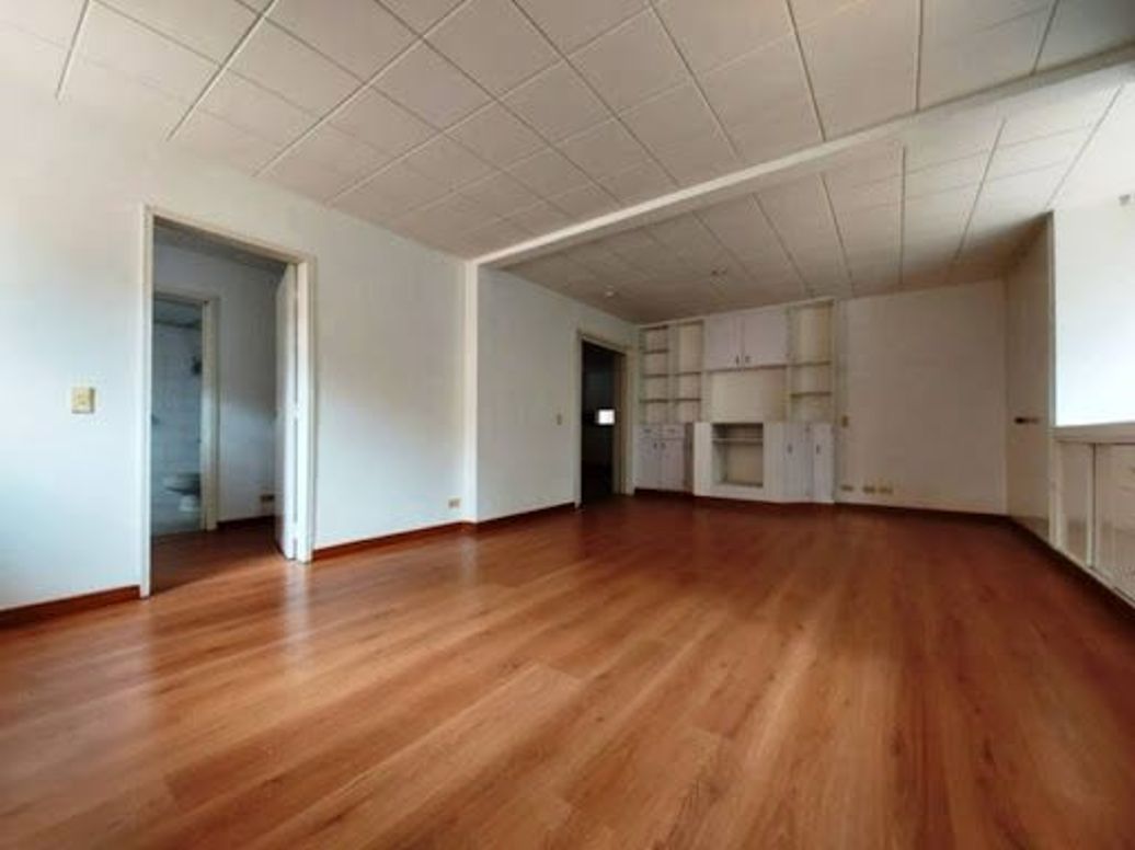 Apartamento de 3 alcobas en venta en Chico, Bogotá, 250 m² · foto 14 de 18