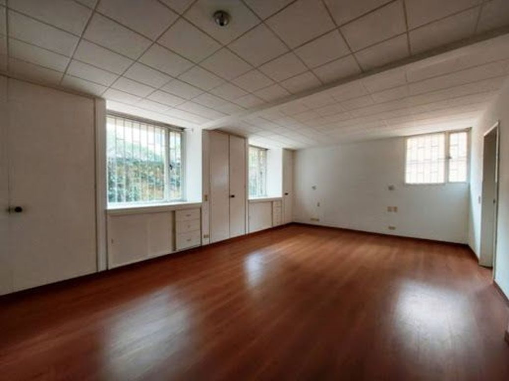 Apartamento de 3 alcobas en venta en Chico, Bogotá, 250 m² · foto 15 de 18