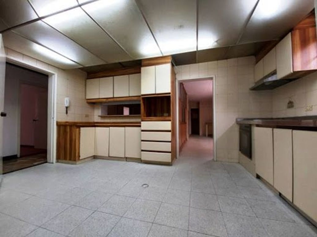 Apartamento de 3 alcobas en venta en Chico, Bogotá, 250 m² · foto 10 de 18
