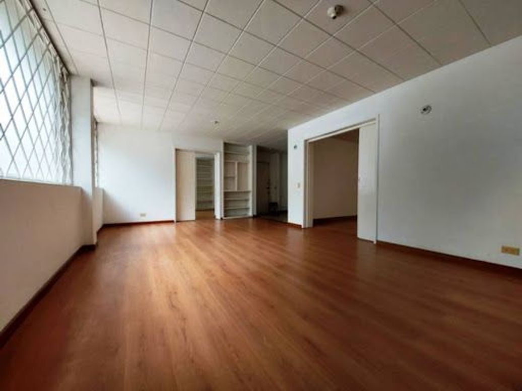 Apartamento de 3 alcobas en venta en Chico, Bogotá, 250 m² · foto 3 de 18