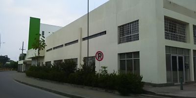 Áreas de construcción; 1ra planta 2.309,11 m2, segunda planta 465,57 m2., zona exterior pavimentada, construcción apta para el funcionamiento de un concesionario o diagnosticentro,  buen estado de conservación y excelente ubicación, con 27  años de vetustez. el 100% del predio tiene un costo de $8.081.750.000