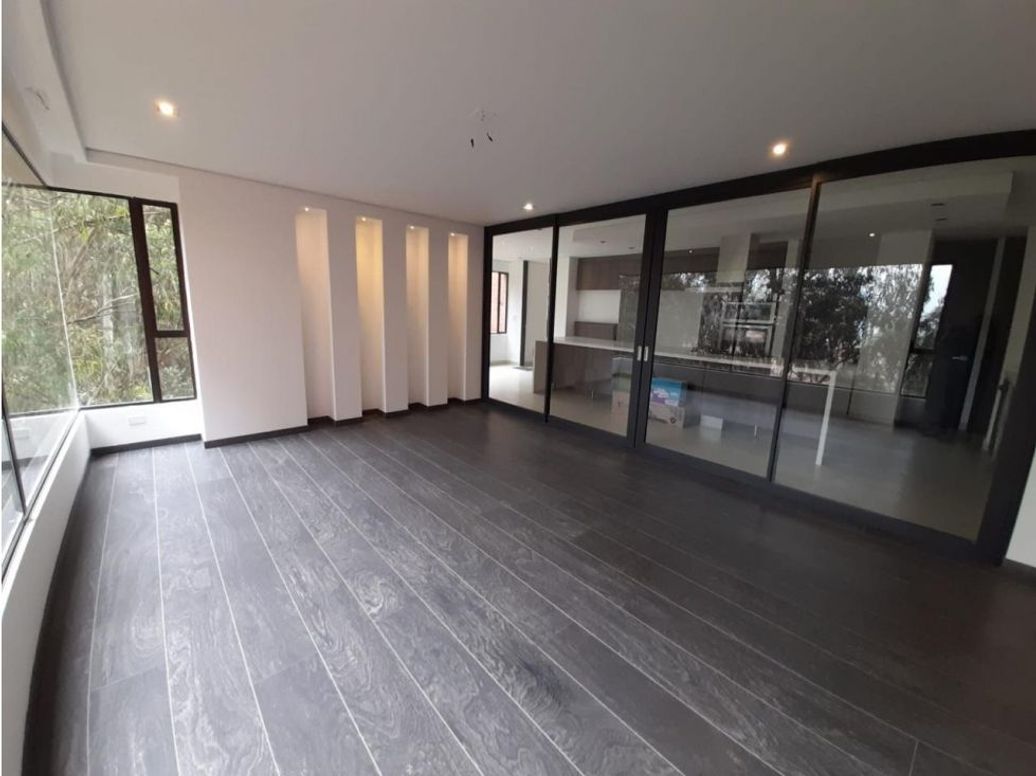 Apartamento de 4 alcobas en venta en Montearroyo, Bogotá, 370 m² · foto 4 de 7