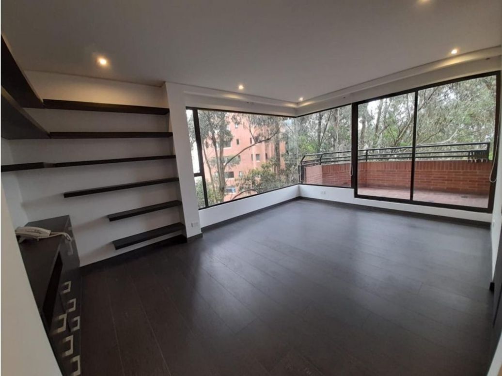 Apartamento de 4 alcobas en venta en Montearroyo, Bogotá, 370 m² · foto 6 de 7