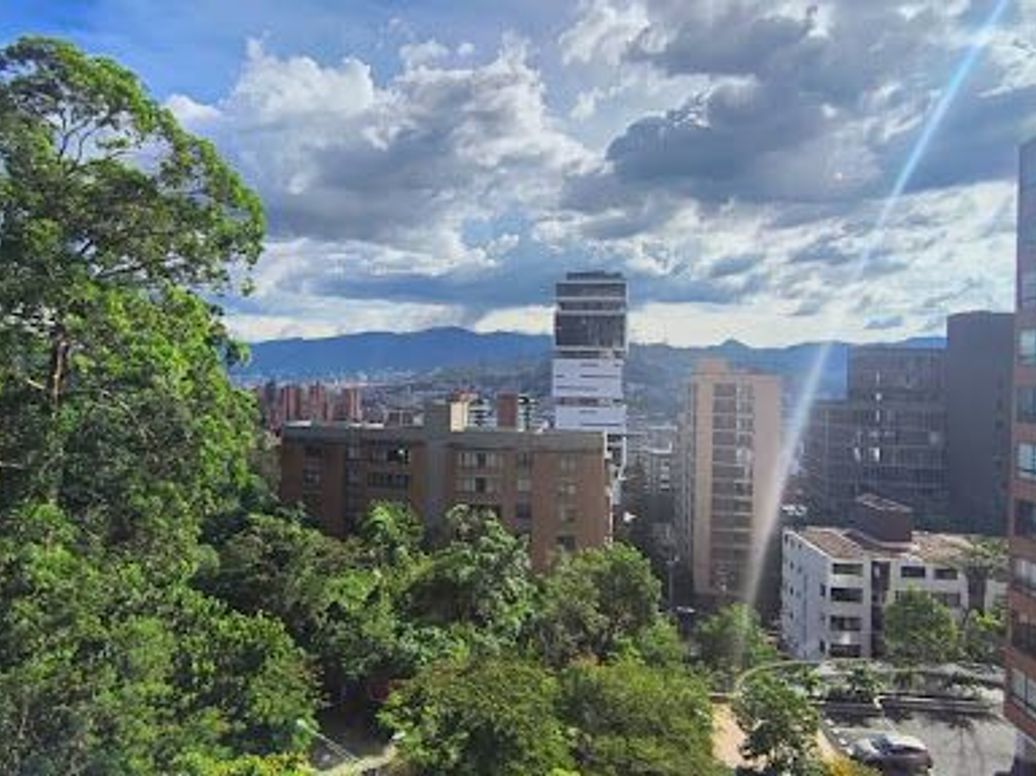 ARRIENDO de APARTAMENTO en LAS LOMAS 2, Medellín en Las Lomas 2