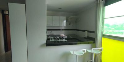 Se vende Apartaestudio 2 ambientes, totalmente amoblado, muy bien ubicado, sur central.

Ascensor y parqueadero privado en sotano. Tiene zona social con Wifi  y terraza para asado con una excelente vista.

Valor de la administracion $574.000 incluye internet y cable.