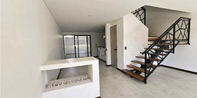 CODIGO:  9228FR657 CASA NUEVA EN TENJO, EXCELENTES ACABADOS E ILUMINACION. 4 habitaciones, 5 baños, Cocina tipo americano. Espacio  de patio interior. Contactanos y hagamos negocio!!
