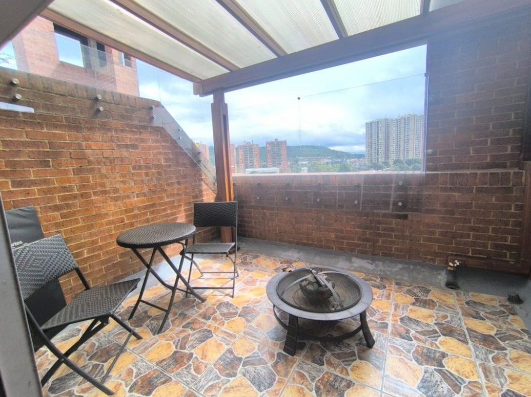 Apartamento de 3 alcobas en venta en Portales Del Norte, Bogotá, 147 m² · foto 5 de 20