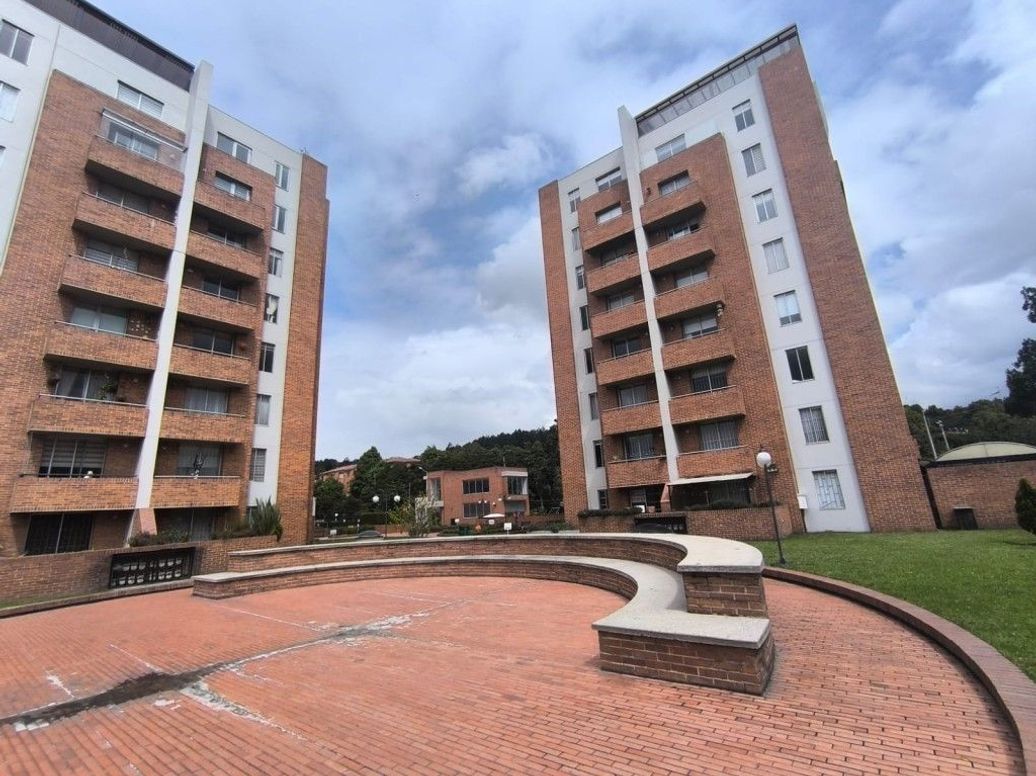 Apartamento de 3 alcobas en venta en Portales Del Norte, Bogotá, 147 m² · foto 6 de 20