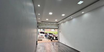 472-7514 Conaltura Inmobiliaria ¡Tu negocio necesita estar aquí! Local en venta en Calasanz, con excelente ubicación y a un precio que no puedes dejar pasar. Se encuentra en una zona altamente comercial, con gran flujo peatonal y vehicular, ideal para posicionar tu marca o iniciar un nuevo proyecto. Es una oportunidad de inversión segura en uno de los sectores con mayor movimiento de la ciudad. ¡Haz crecer tu negocio en el lugar correcto!