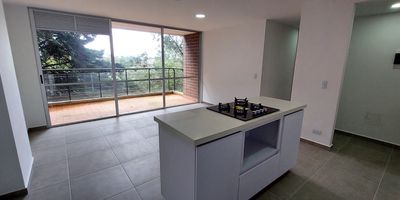 Se Vende Apartamento en Unidad Cerrada
 Excelente ubicacion, ideal para vivir o invertir.
Caracteristicas del Apartamento:
3 habitacion con closet, 2 bano , Sala comedor, Cocina semi integral, Zona de ropas, Red de gas, Calentador de agua, parqueadero y cuarto util.  Caracteristicas de la Unidad Residencial: Ascensor, Porteria 24 horas, Vigilancia privada, Parqueadero para visitantes, Gimnasio, Jacuzzi, Juegos infantiles, Salon social, Piscina, Placa polideportiva, Sauna y turco, Zonas verdes

