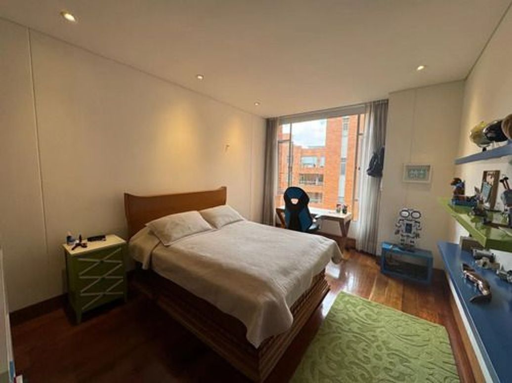 Apartamento de 3 alcobas en arriendo en Bellavista, Bogotá, 300 m² · foto 19 de 20