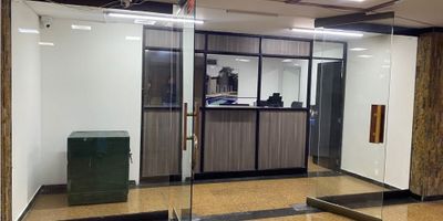 ¡Local en Venta en el Centro de Manizales, cerca de la Alcaldía! ??

Ideal para invertir o establecer tu negocio en el corazón de la ciudad. Este local de 22,9 m² está ubicado sobre vía principal, en una zona de alto flujo peatonal y vehicular.

Espacio Funcional:
Cuenta con un área privada perfectamente aprovechable, baño auxiliar, piso en madera y excelente iluminación. Ideal para oficina, tienda, papelería, barbería o servicios profesionales.

Ubicación Estratégica:
A pocos pasos de la Alcaldía, con fácil acceso a transporte público, parques, zona residencial y comercial. El edificio cuenta con portería y recepción, brindando seguridad y comodidad.

¡Una oportunidad de inversión en una zona clave de Manizales! Contáctanos para más información.
