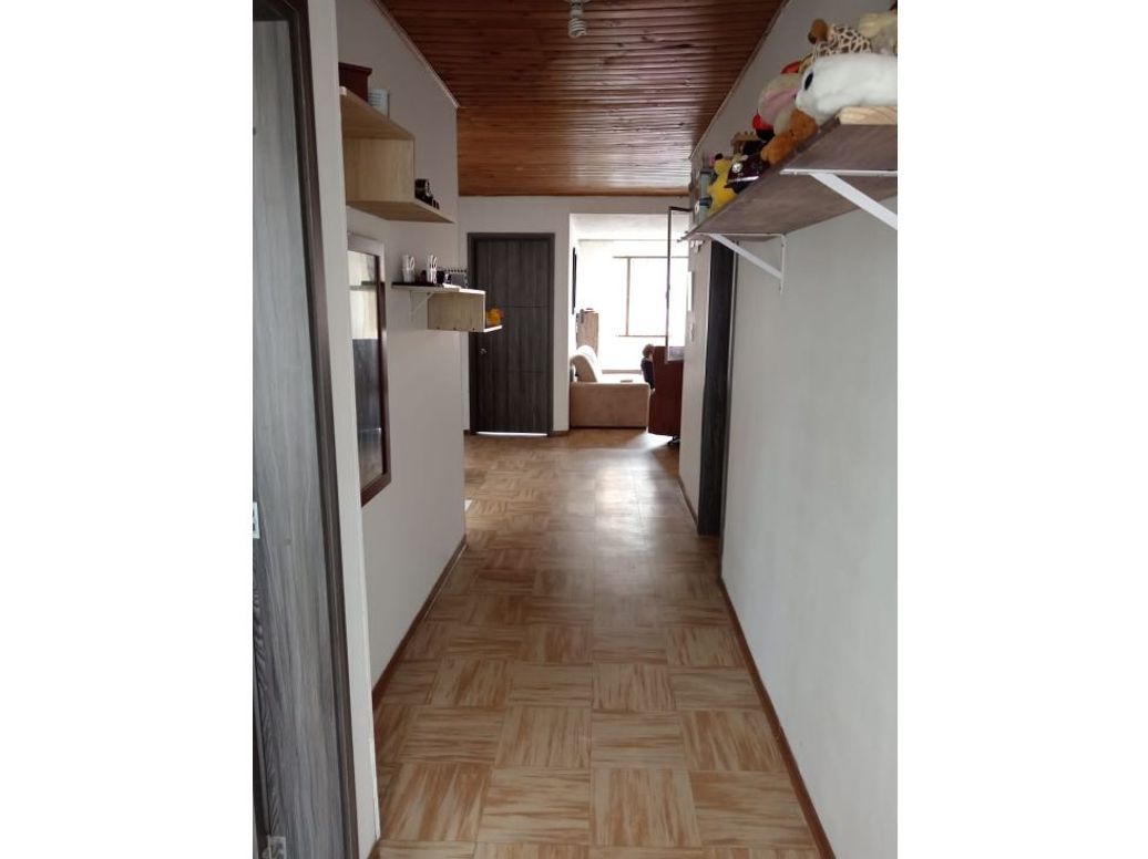 Casa de 1 alcoba en venta en Las Orquideas, Bogotá, 260 m² · foto 4 de 14