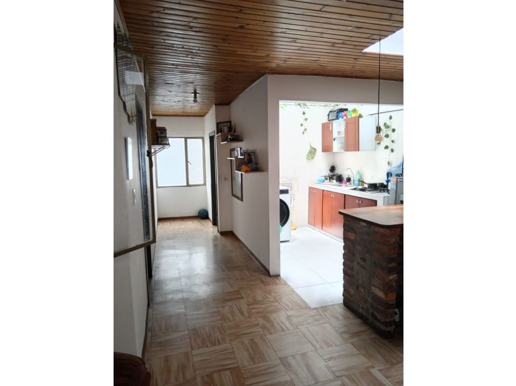 Casa de 1 alcoba en venta en Las Orquideas, Bogotá, 260 m² · foto 5 de 14