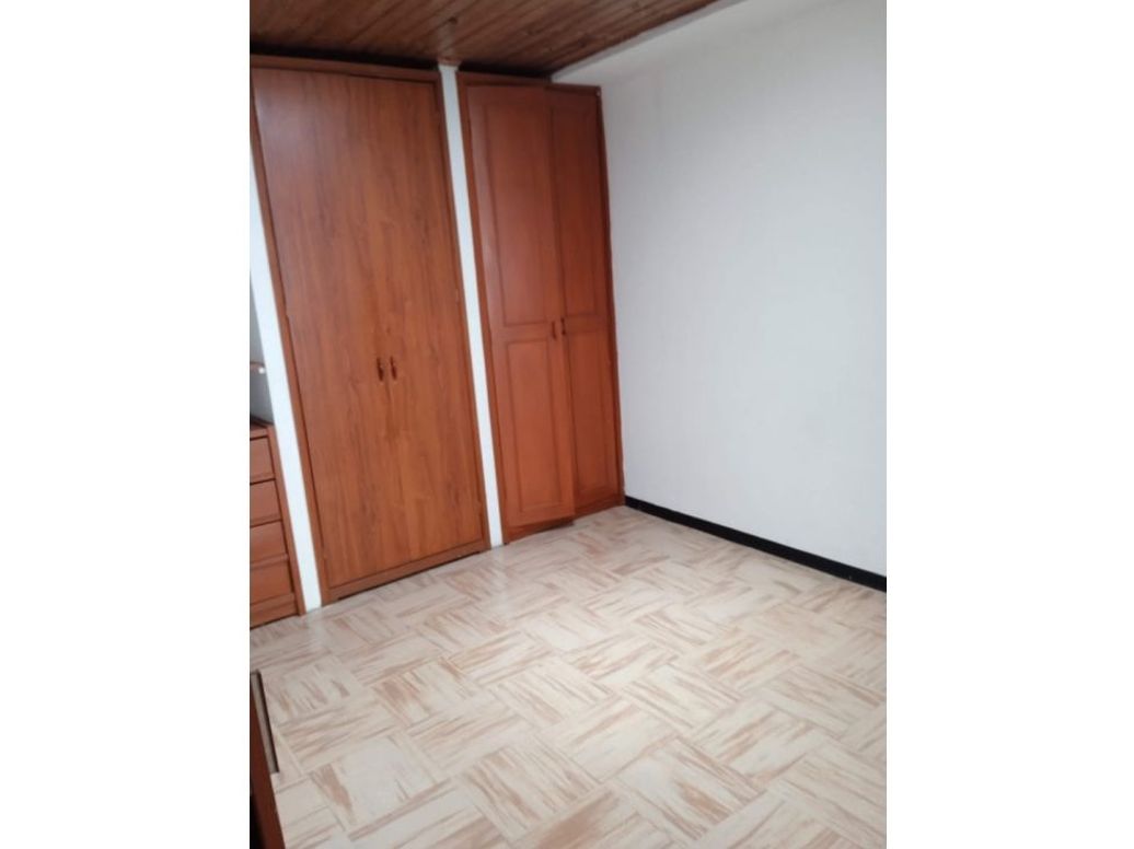 Casa de 1 alcoba en venta en Las Orquideas, Bogotá, 260 m² · foto 12 de 14