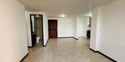 Arriendo apartamento en Envigado sector Las Brujas en unidad cerrada

Ubicado en una zona tranquila y rodeada de naturaleza con fácil acceso a centros comerciales supermercados hospital y más

Características del inmueble 75 metros cuadrados
2 alcobas
2 baños
Sala comedor amplia
Cocina integral
Zona de ropas
Balcón
Parqueadero privado
Cuarto útil

La unidad residencial cuenta con
Portería 24 horas
Piscina
Zonas verdes
Juegos infantiles
Salón social

Valor del arriendo 3800000

Contáctanos para más información o para agendar una visita