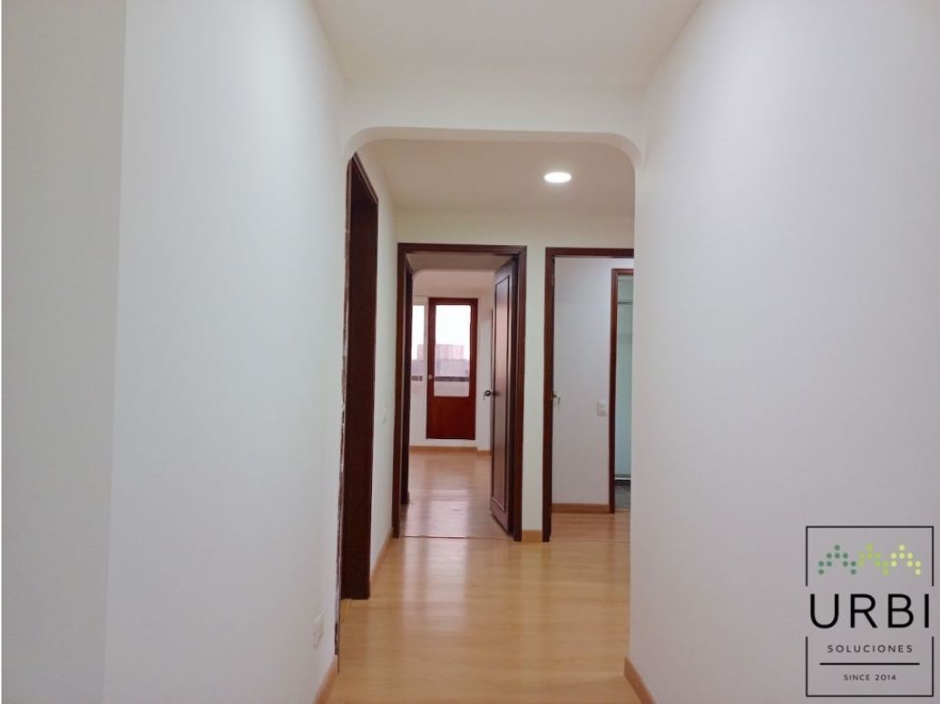 Apartamento de 4 alcobas en venta en Santa Barbara, Bogotá, 255 m² · foto 5 de 20