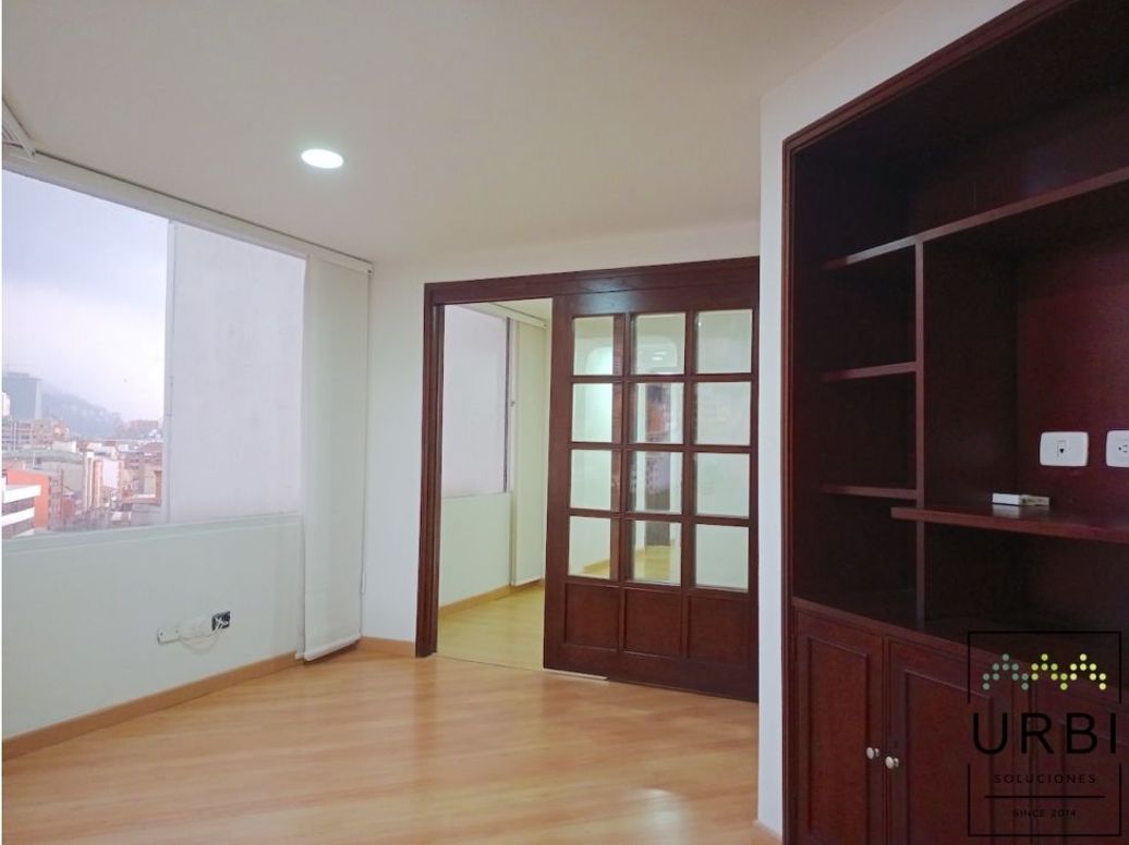 Apartamento de 4 alcobas en venta en Santa Barbara, Bogotá, 255 m² · foto 17 de 20
