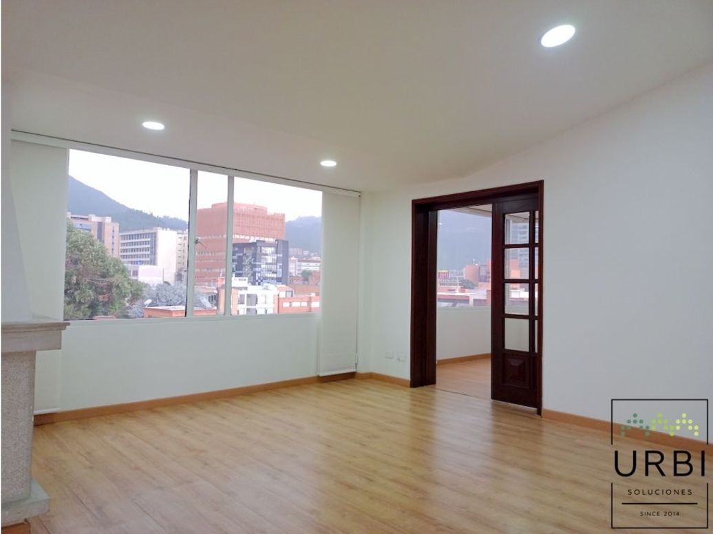 Apartamento de 4 alcobas en venta en Santa Barbara, Bogotá, 255 m² · foto 18 de 20