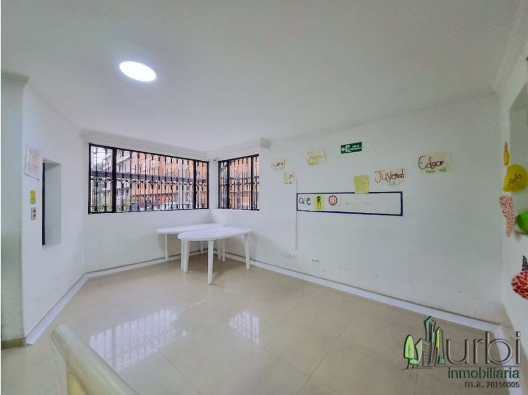 Casa de 6 alcobas en venta en Normandía, Bogotá, 139 m² · foto 19 de 20
