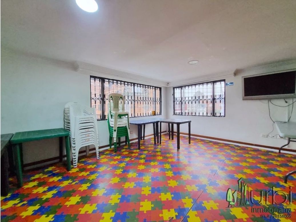 Casa de 6 alcobas en venta en Normandía, Bogotá, 139 m² · foto 5 de 20