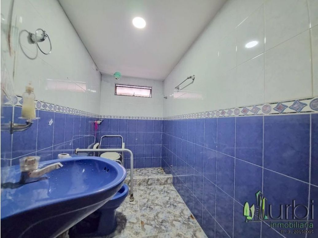 Casa de 6 alcobas en venta en Normandía, Bogotá, 139 m² · foto 18 de 20
