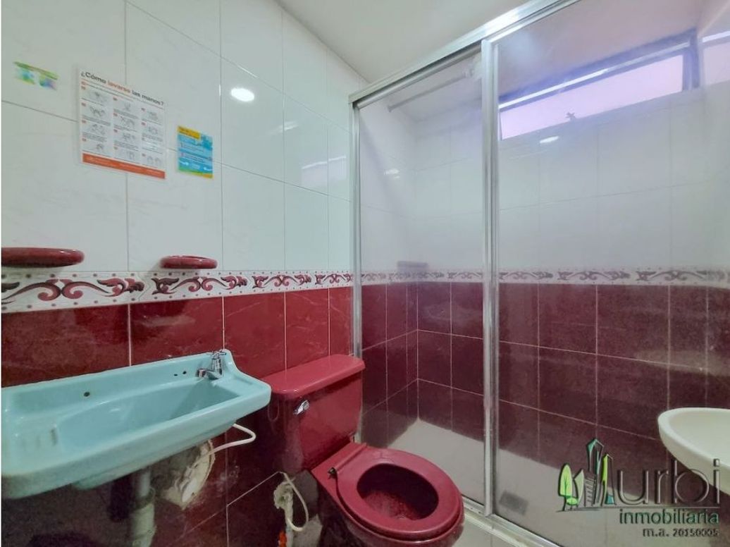 Casa de 6 alcobas en venta en Normandía, Bogotá, 139 m² · foto 9 de 20