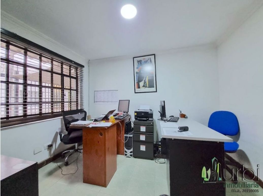 Casa de 6 alcobas en venta en Normandía, Bogotá, 139 m² · foto 12 de 20