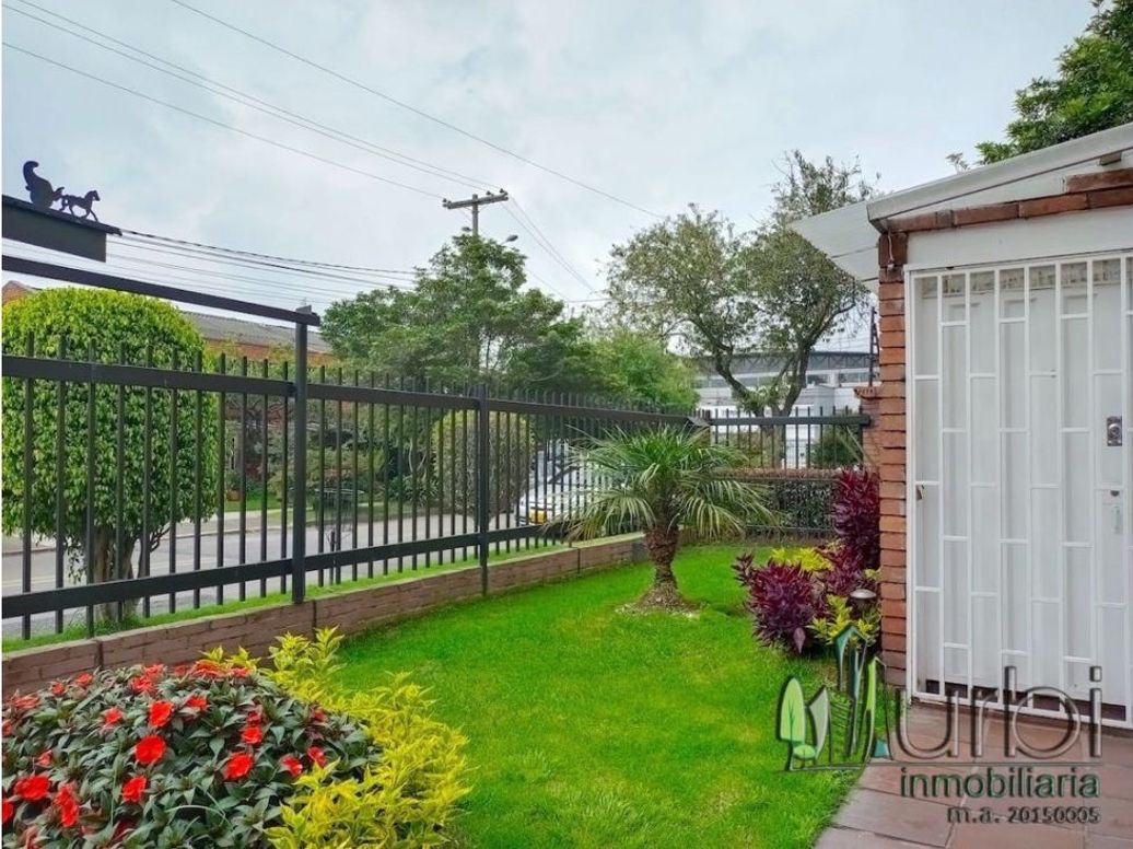 Casa de 4 alcobas en venta en Niza, Bogotá, 257 m² · foto 19 de 20