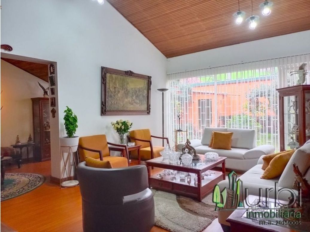 Casa de 4 alcobas en venta en Niza, Bogotá, 257 m² · foto 17 de 20