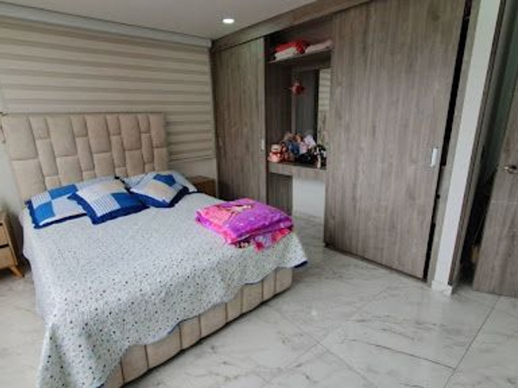 Casa de 12 alcobas en venta en Ciudad Jardín Sur, Bogotá, 480 m² · foto 6 de 20