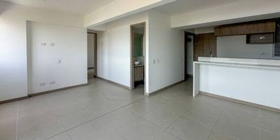 Hermoso apartamento en marinilla  para estrenar, Más que una propiedad, es una experiencia. Imagínate viviendo en este apartamento,  con espacios amplios y llenos de luz natural. ¡Es el momento de hacer de tus sueños una realidad!, Tú hogar es tu refugio, tu espacio para crear recuerdos, no esperes para darte la mejor asesoría. Área 56 M2, Estrato 4, Año de construcción 2023, Habitaciones 1  Baños, 2 Parqueadero 97-57, Cuarto útil 414, Precio $1.500.000