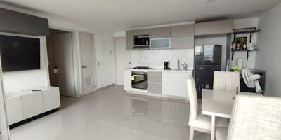 traemos para ti este excelente apartaestudio amoblado con una buena ventilación, moderno y con una gran vista desde el balcón. este inmueble cuenta con cerradura inteligente y dispositivos modernos. ven y conócelo, cercano al parque Sagrado Corazón. 