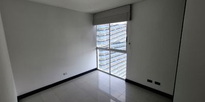 apartamento con excelentes espacios y Excelente ubicación . y perfecta vista