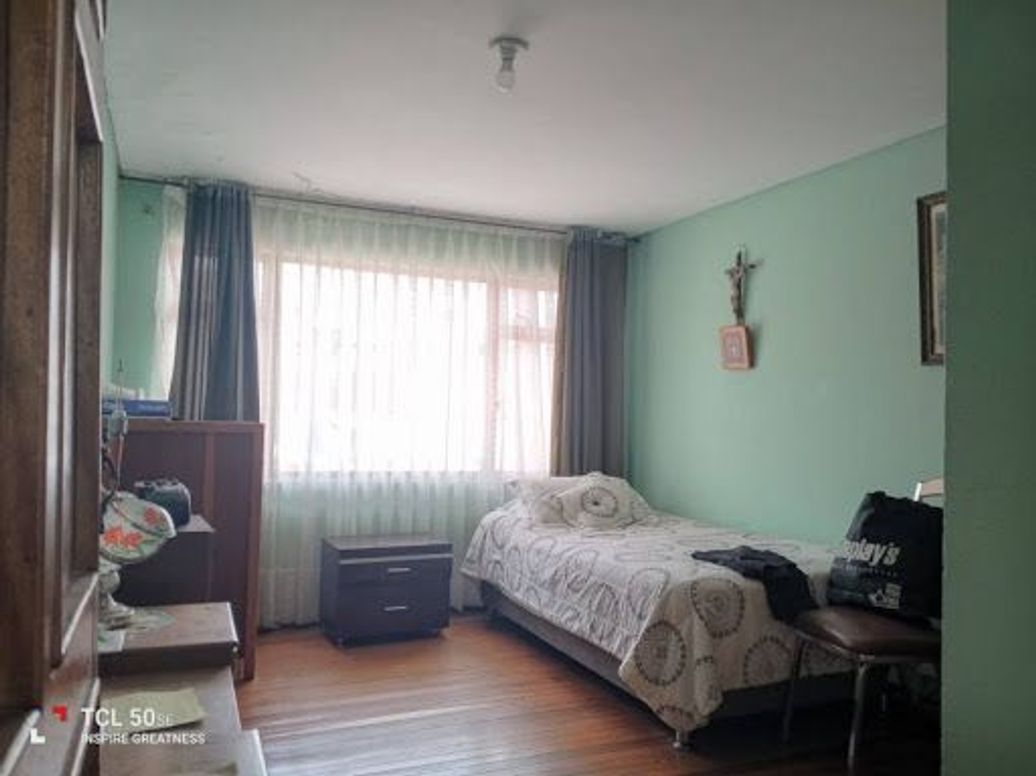 Casa de 5 alcobas en venta en Las Ferias, Bogotá, 99 m² · foto 12 de 20