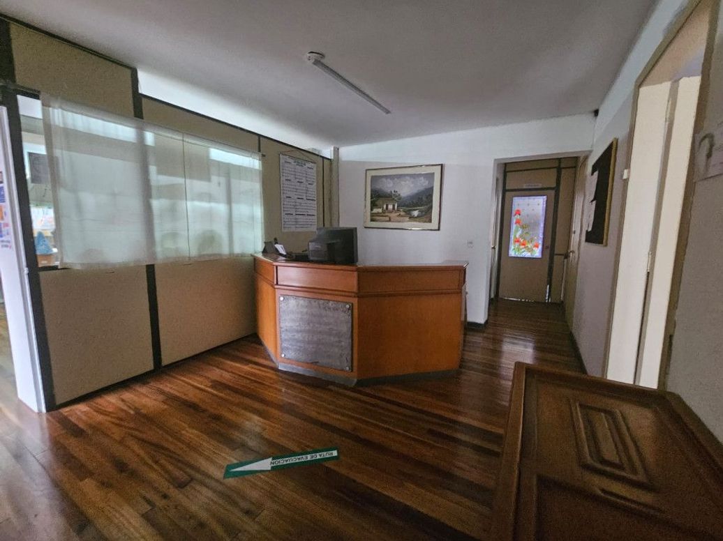 Casa de 12 alcobas en venta en Quinta Camacho, Bogotá, 714 m² · foto 12 de 19