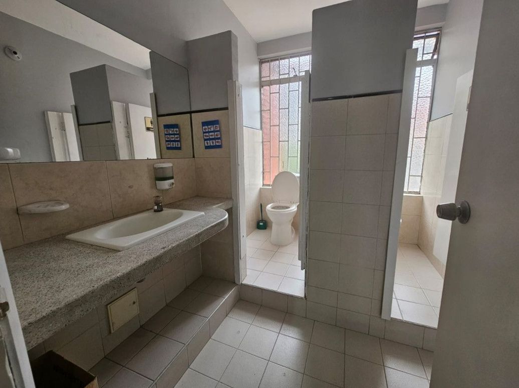 Casa de 12 alcobas en venta en Quinta Camacho, Bogotá, 714 m² · foto 4 de 19