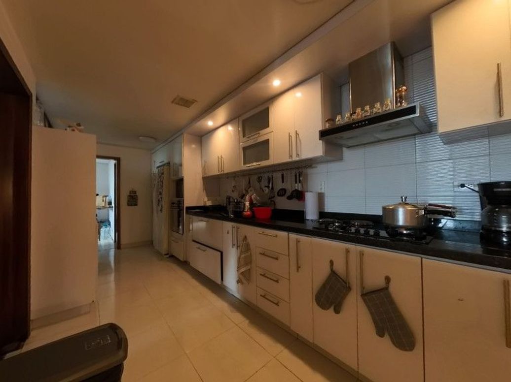 Apartamento de 3 alcobas en venta en Emaus, Bogotá, 248 m² · foto 14 de 20