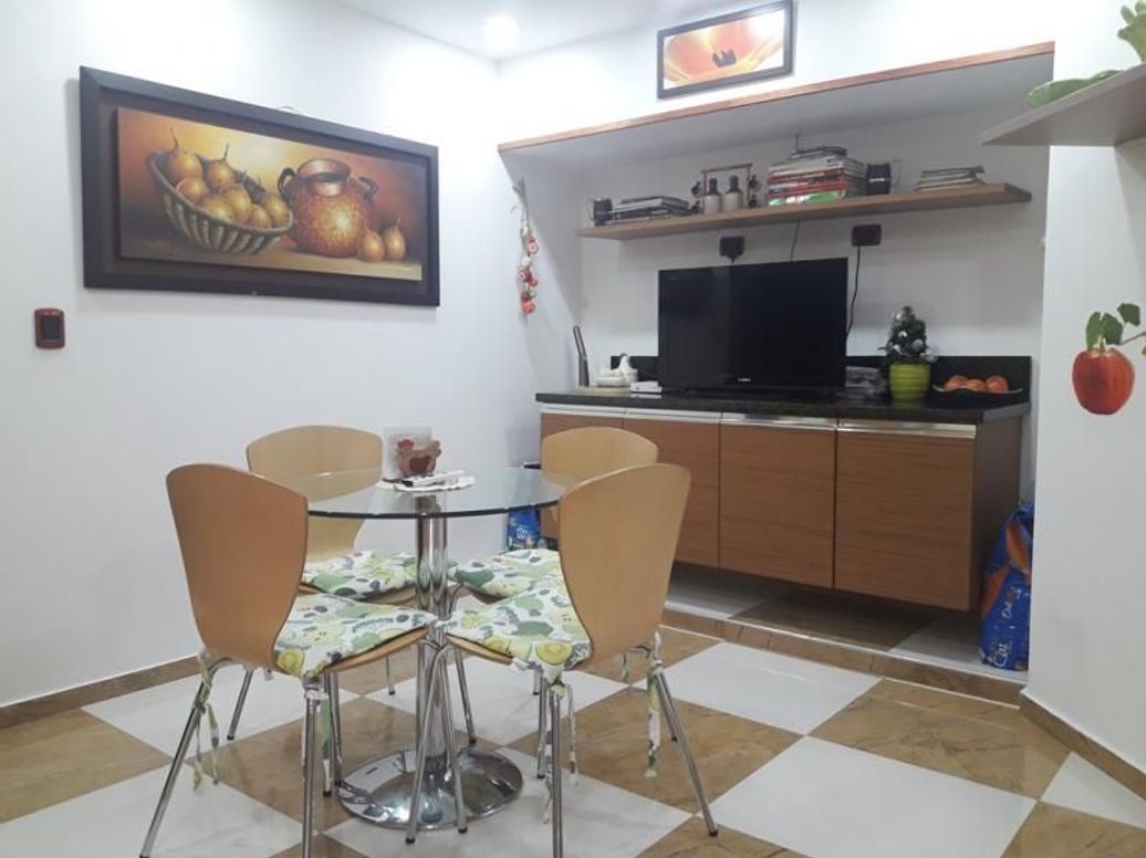 Apartamento de 4 alcobas en venta en Santa Barbara Central, Bogotá, 298 m² · foto 5 de 20