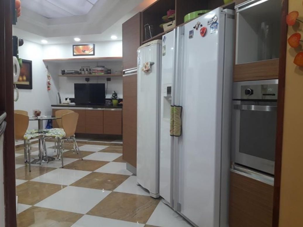 Apartamento de 4 alcobas en venta en Santa Barbara Central, Bogotá, 298 m² · foto 6 de 20