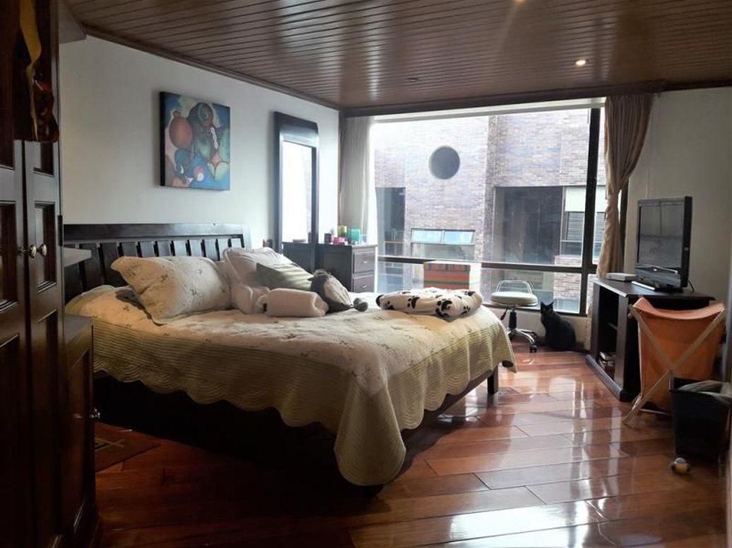 Apartamento de 4 alcobas en venta en Santa Barbara Central, Bogotá, 298 m² · foto 18 de 20