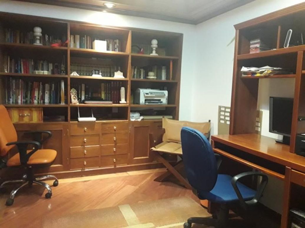 Apartamento de 4 alcobas en venta en Santa Barbara Central, Bogotá, 298 m² · foto 12 de 20