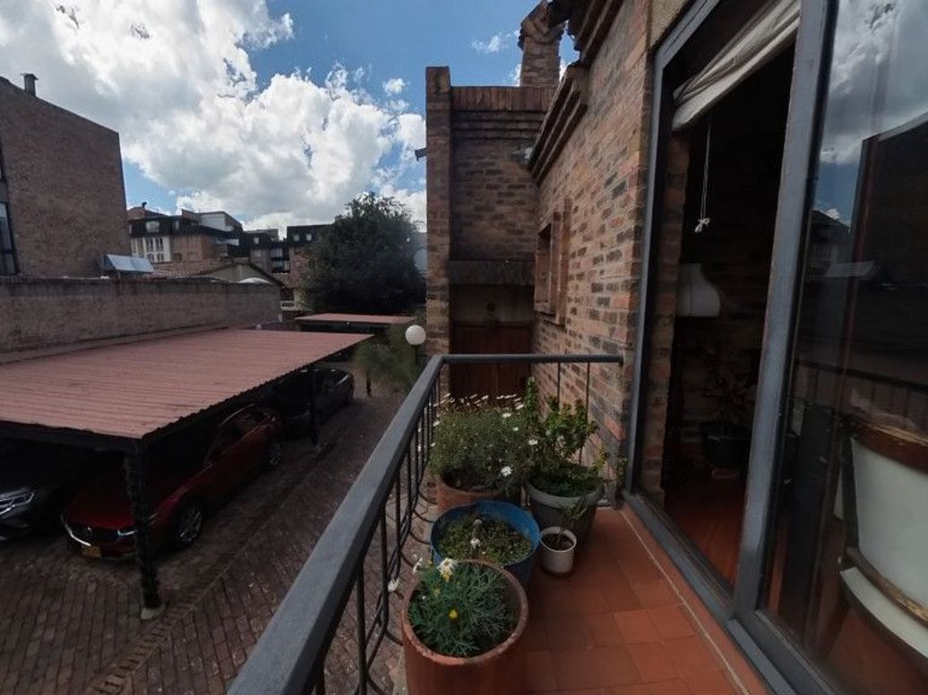 Casa de 3 alcobas en venta en Cedro Narvaez, Bogotá, 169 m² · foto 8 de 20