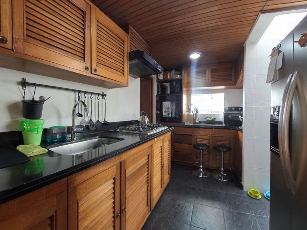 Casa de 3 alcobas en venta en Cedro Narvaez, Bogotá, 169 m² · foto 11 de 20